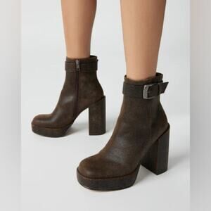 Steve Madden ZIVA BROWN SUEDE Size 9